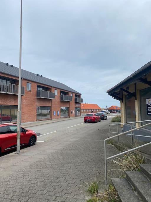 3 Vaerelses Lejlighed Taet Faergen Hirtshals Eksteriør bilde
